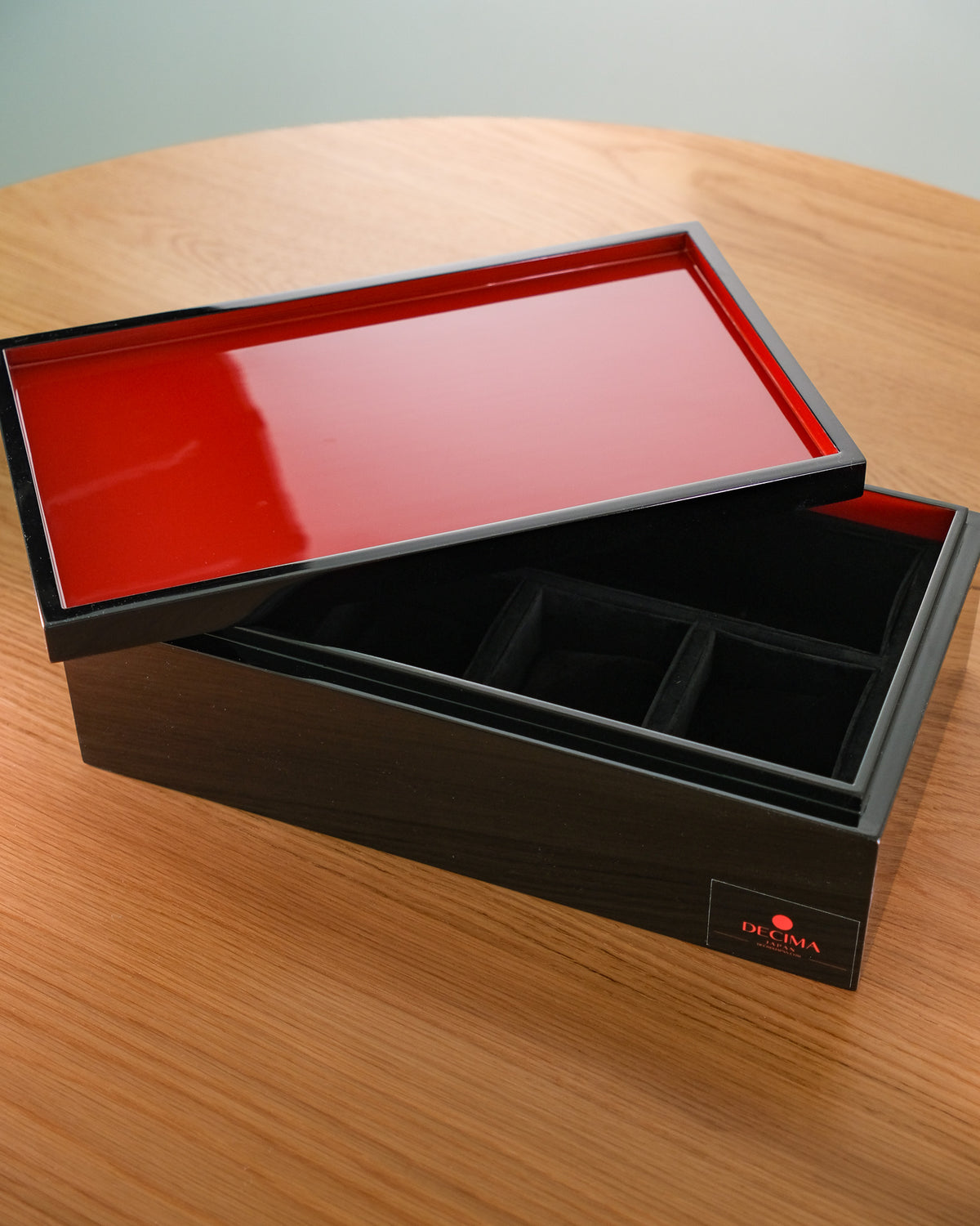 Decima Urushi Lacquered Watch Box Main image
