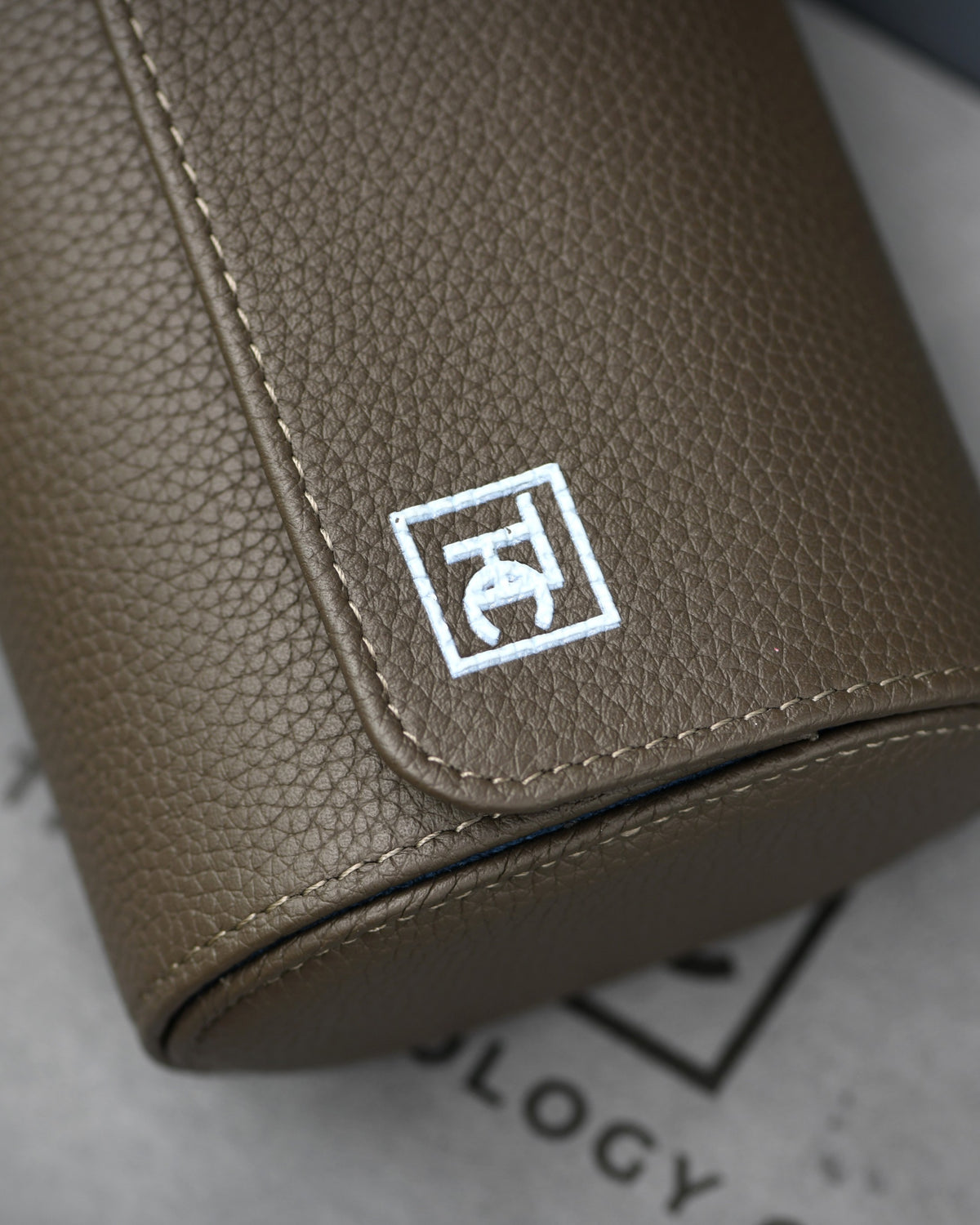 Bezelhold X THC The Hat-Trick